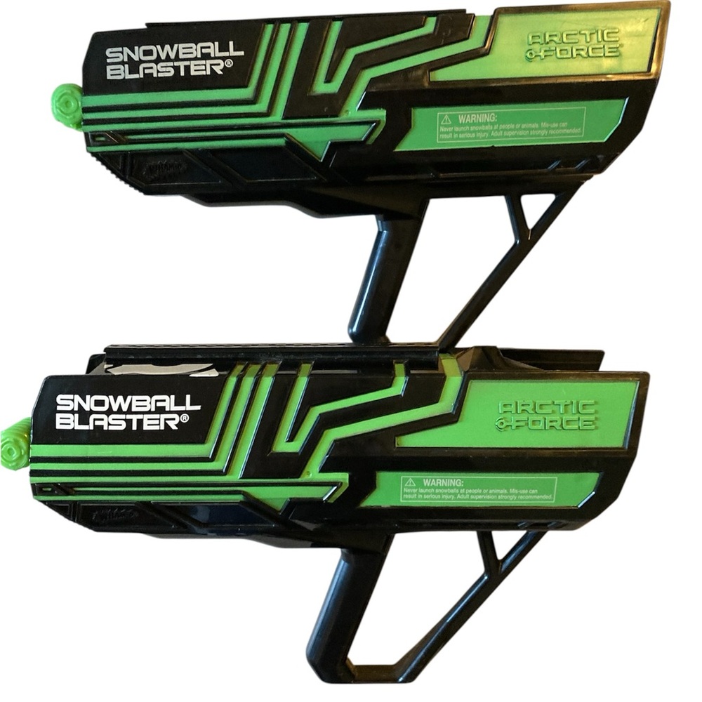 Lot of 2 Arctic Force Snowball Blasters Throwers Wham-O Toys Spring Action